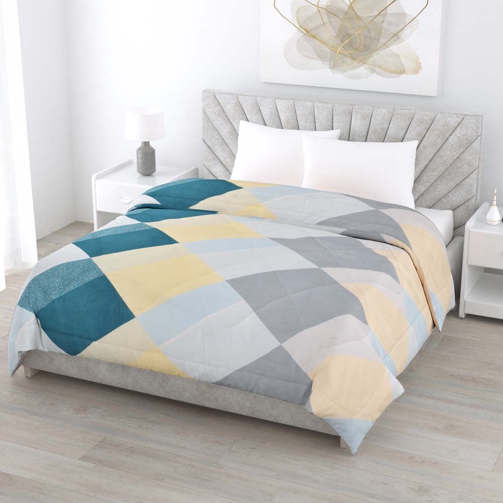 THE HOME STYLE 350TC Super Soft Glace Cotton AC Comforter King Size Double Bed with 1 Flat Bedsheet-90x100 Inch and 2 Pillow Cover ll 4Pc Bedding Set (Only Comforter, Light Iceberg Blue)