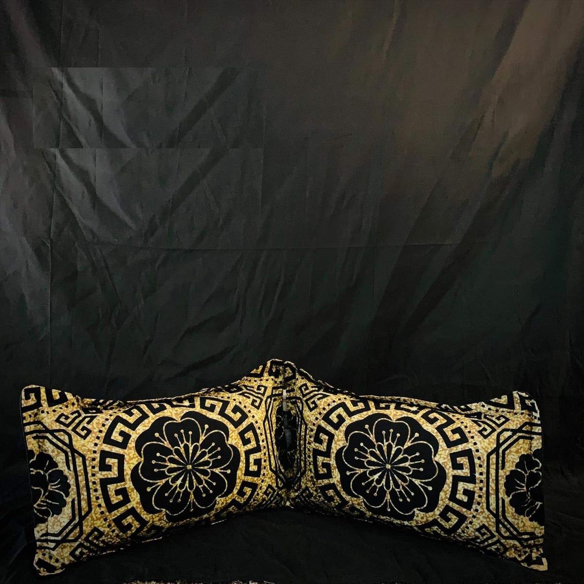 THE HOME STYLE Cotton Printed Fusion King Size Bedsheet with Two PiIlow Cover