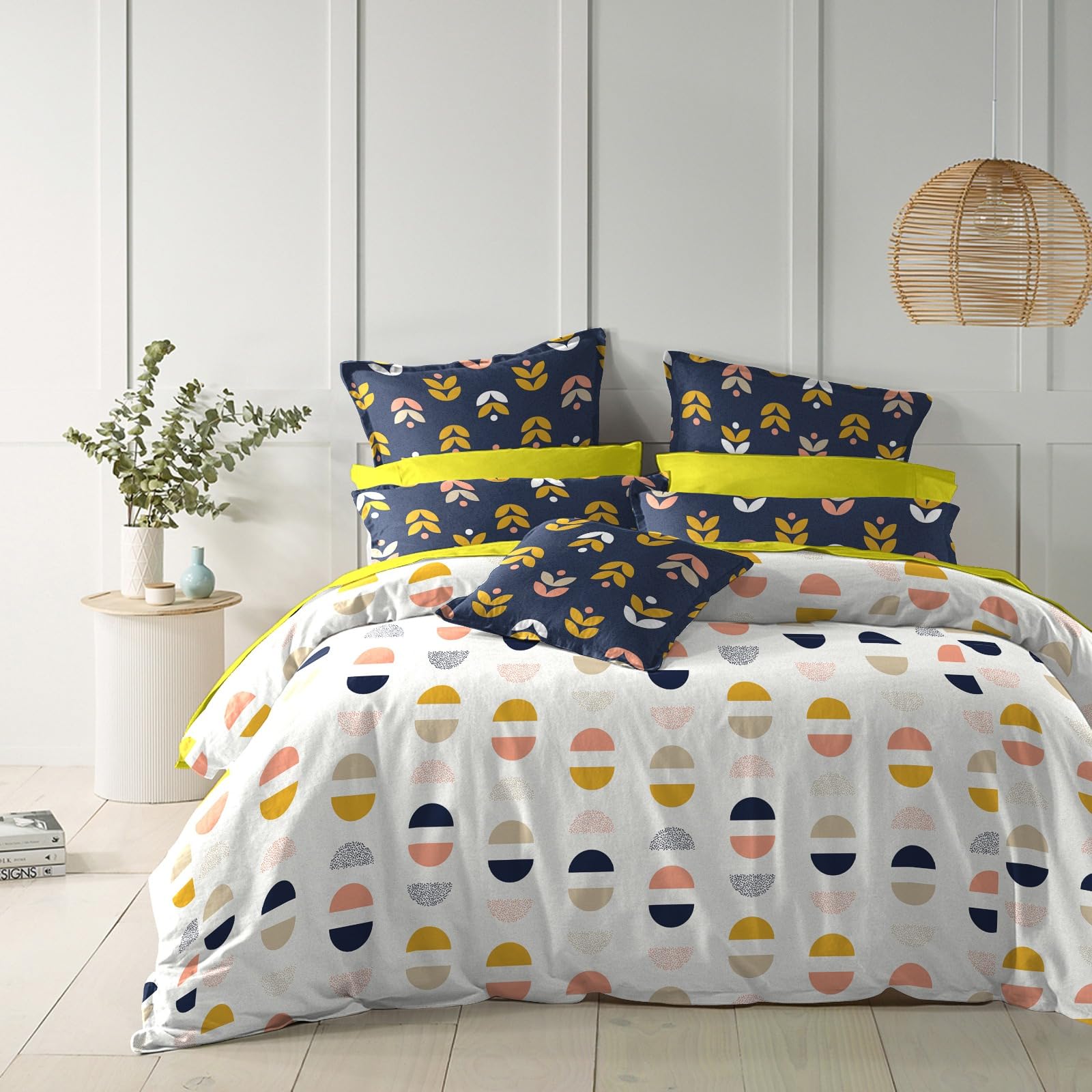 THE HOME STYLE Cotton Feel Glace Cotton Elastic Fitted Printed King Size Double Bed Bedsheet with 2 Pillow Cover