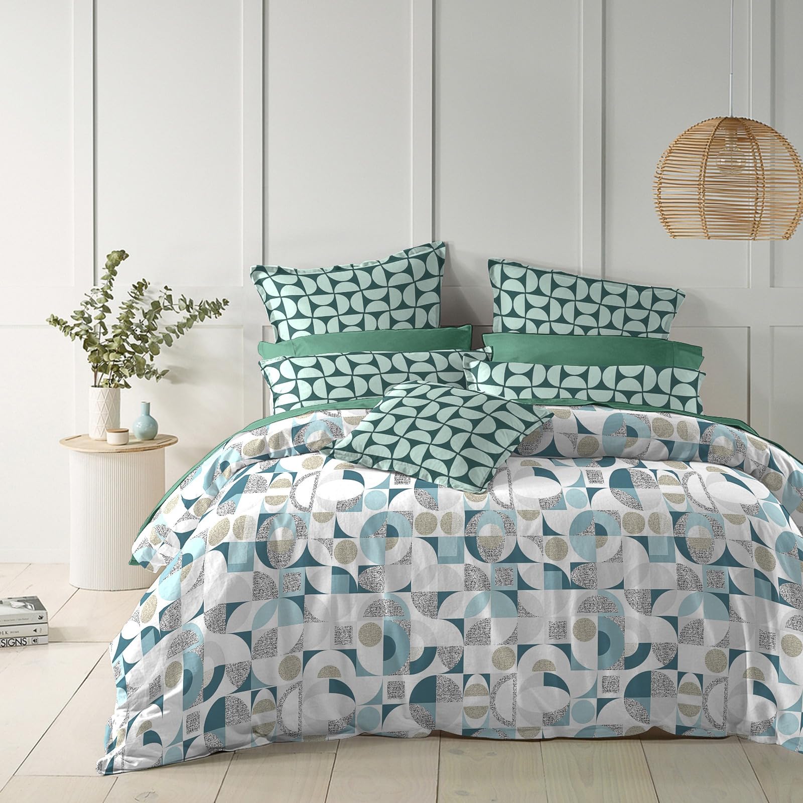 THE HOME STYLE Cotton Feel Glace Cotton Elastic Fitted Printed King Size Double Bed Bedsheet with 2 Pillow Cover